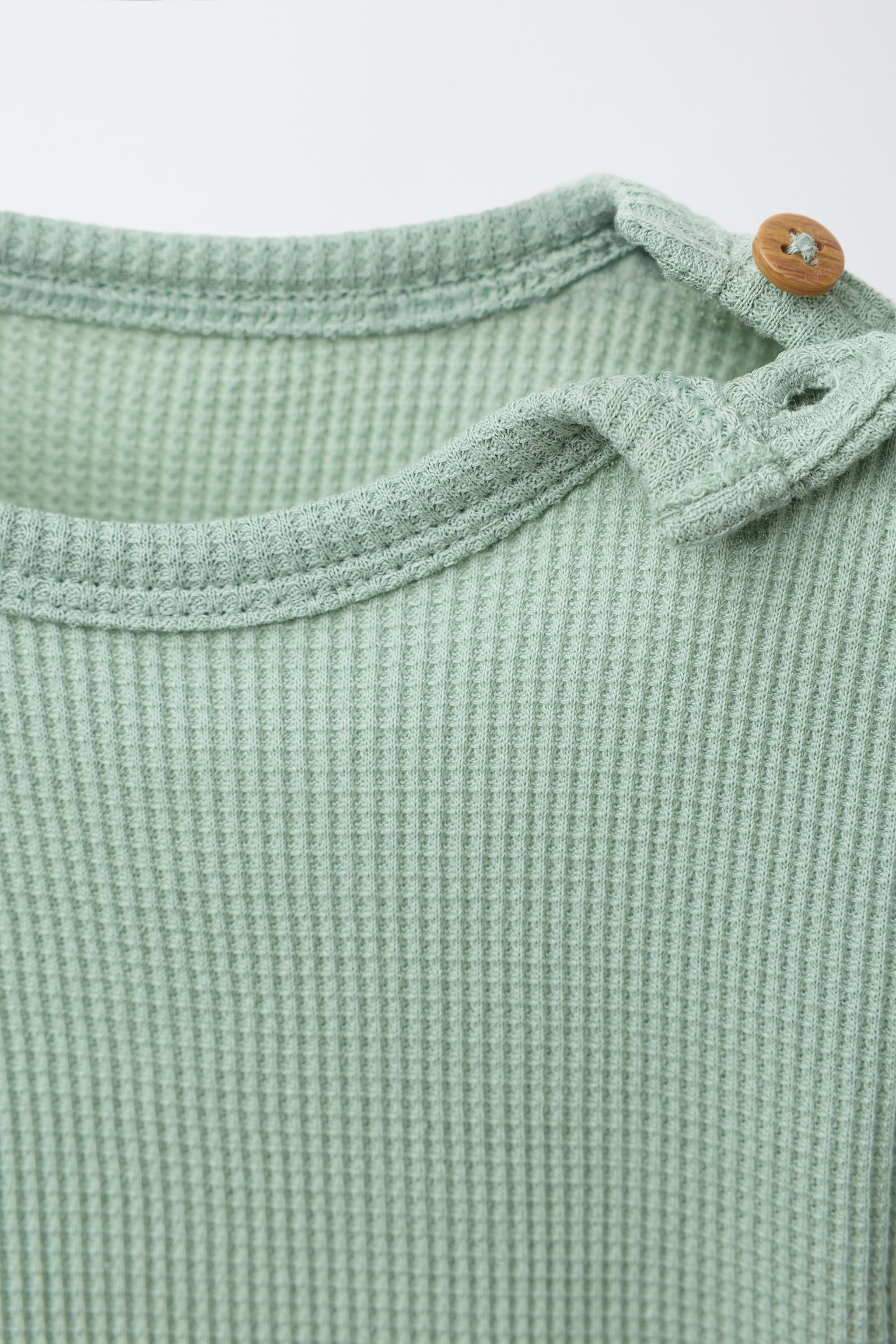 ENSEMBLE T-SHIRT ET BERMUDA GAUFRÉ UNI