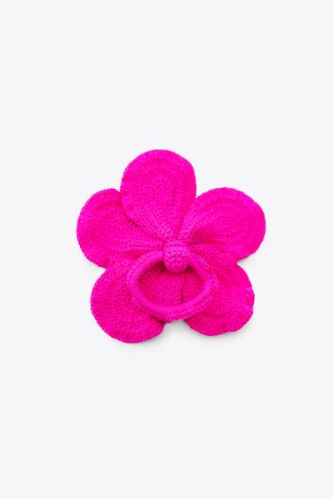 CROCHET FLORAL MAXI SCRUNCHIE - Fuchsia by Zara