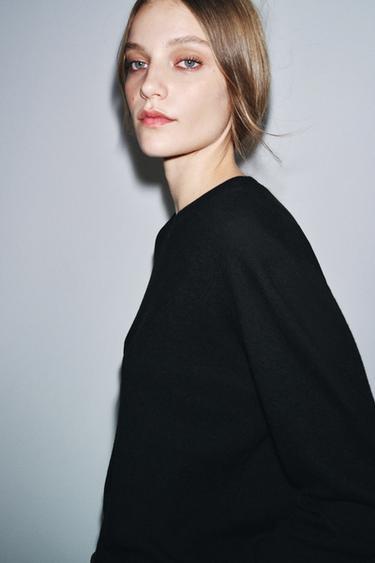 100% EXTRA-SOFT WOOL JUMPER WITH LONG SLEEVES - Black by Zara