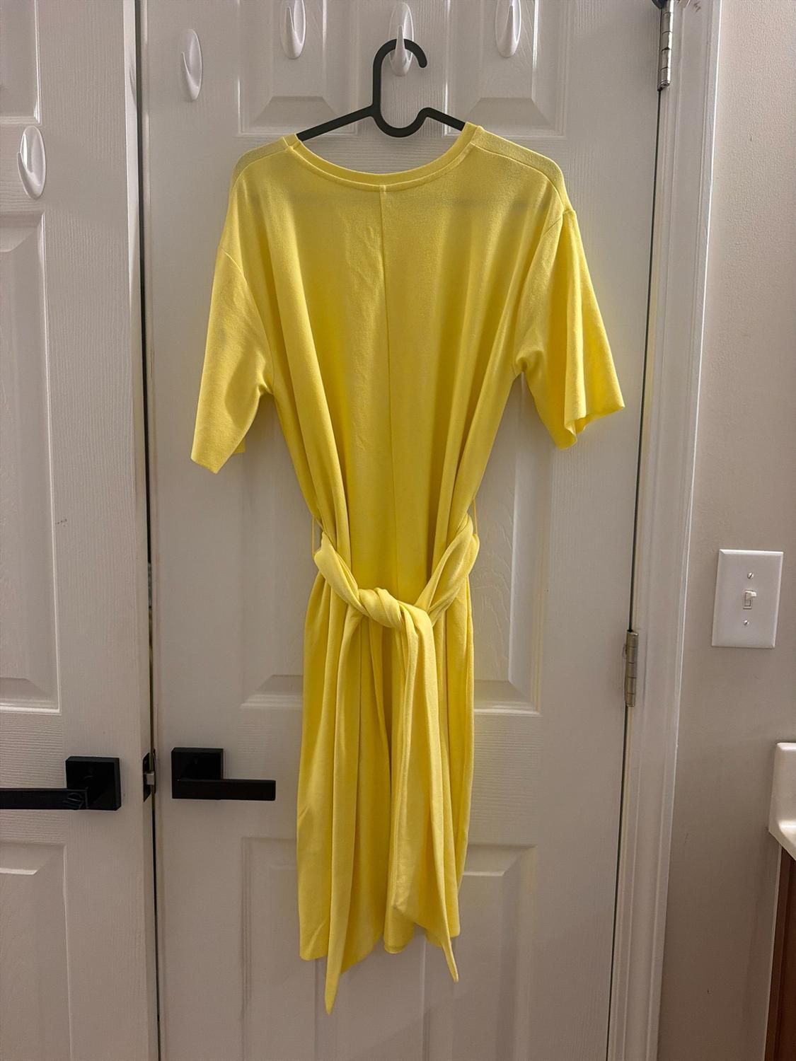 MIDI DRESS WITH BELT - Image 3