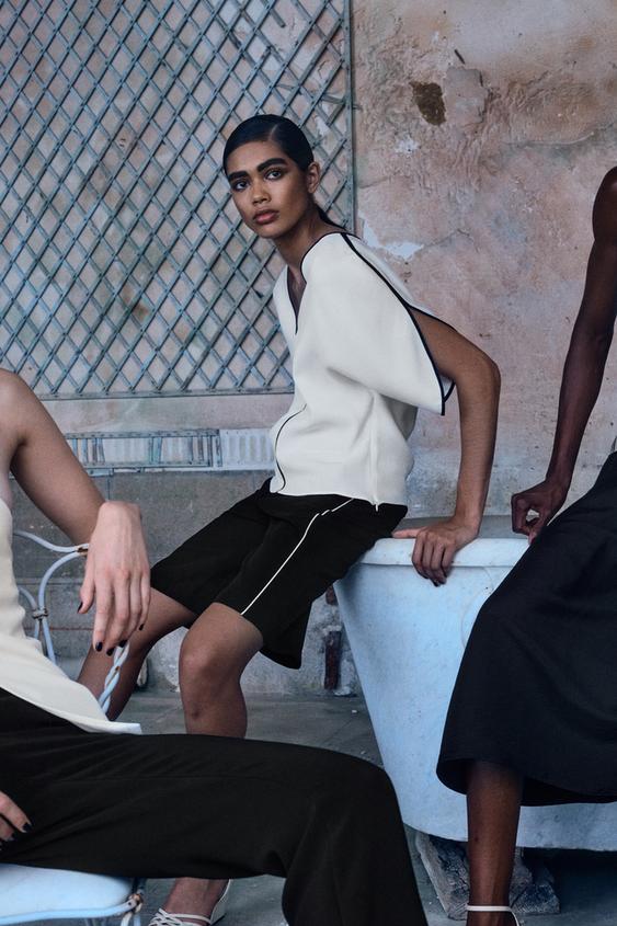 CONTRAST TRIM TOP - Ecru de Zara - Imagen 0