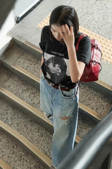 LADY GAGA FADED-EFFECT T-SHIRT - Black by Zara