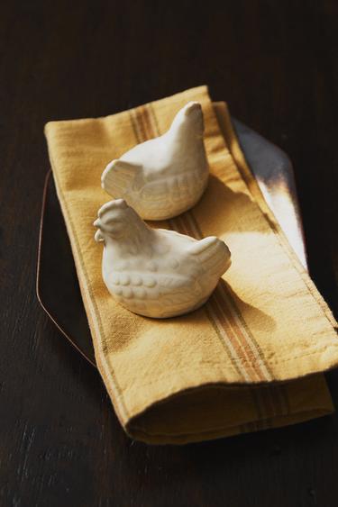 ENSEMBLE SALIÈRE ET POIVRIÈRE POULE - Crème de Zara