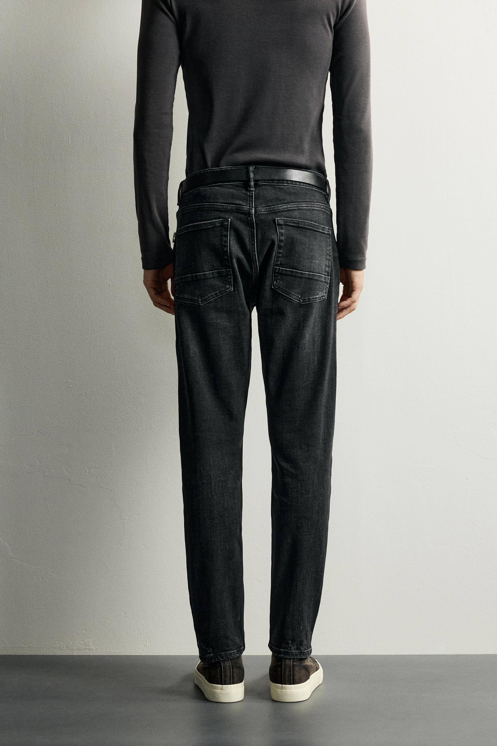 DISTRESSED SKINNY FIT JEANS