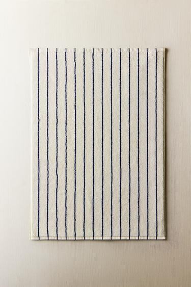 COLOURED STRIPE BATH MAT - Navy blue by Zara
