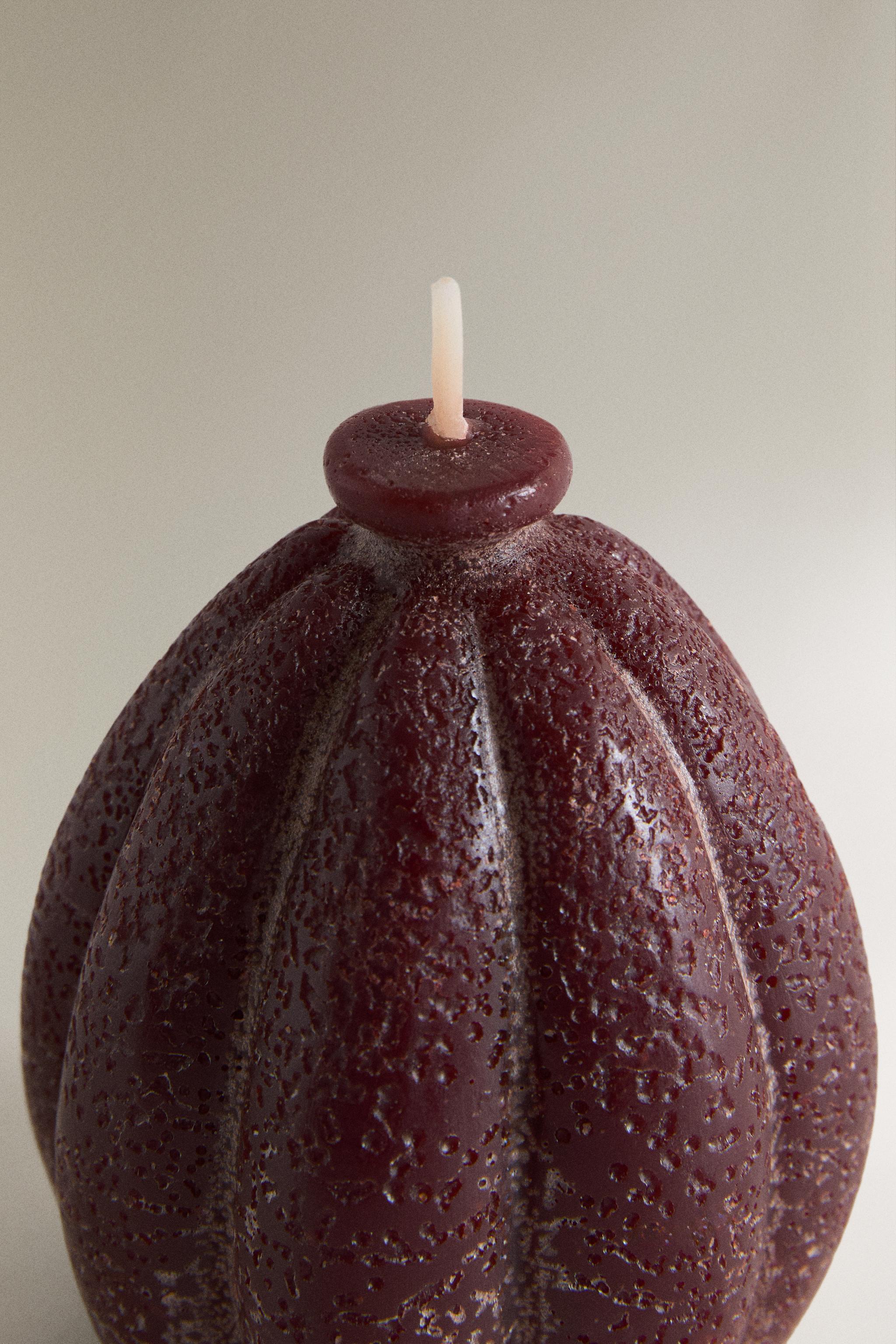 (194 G) PUMPKIN SPICE SCENTED CANDLE — Pumpkin