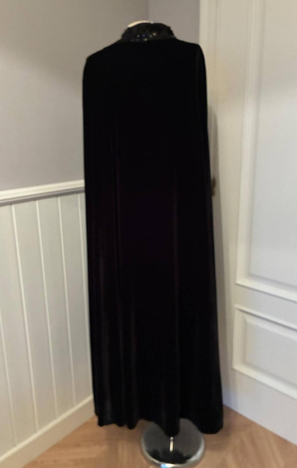 LONG SEQUINNED VELVET CAPE - Image 2