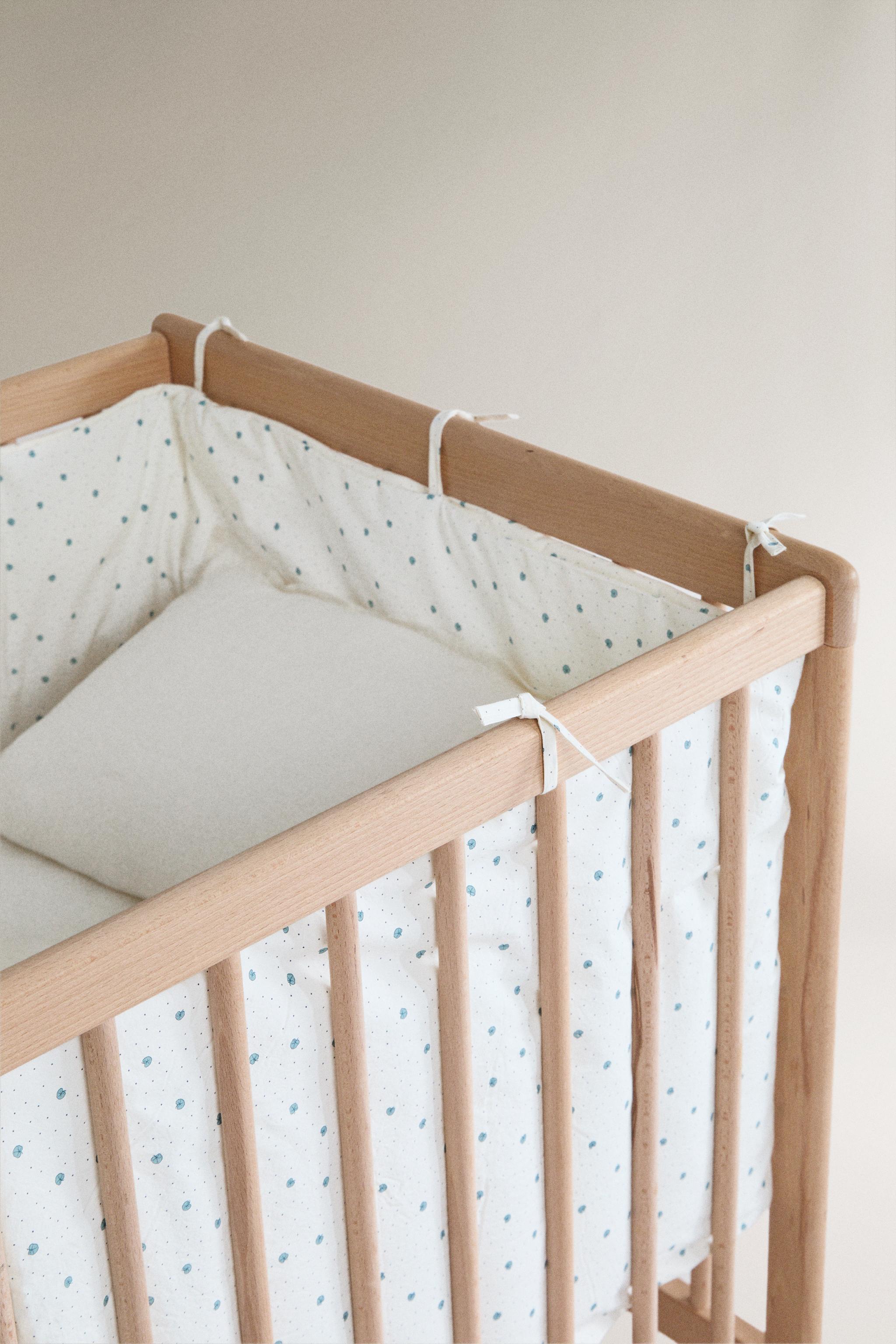 LEAF PRINT COTTON BABY COT BUMPER COVER — Ecru
