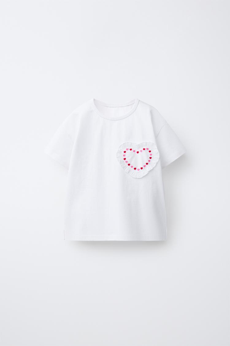 CAMISETA APLIQUE CORAZÓN