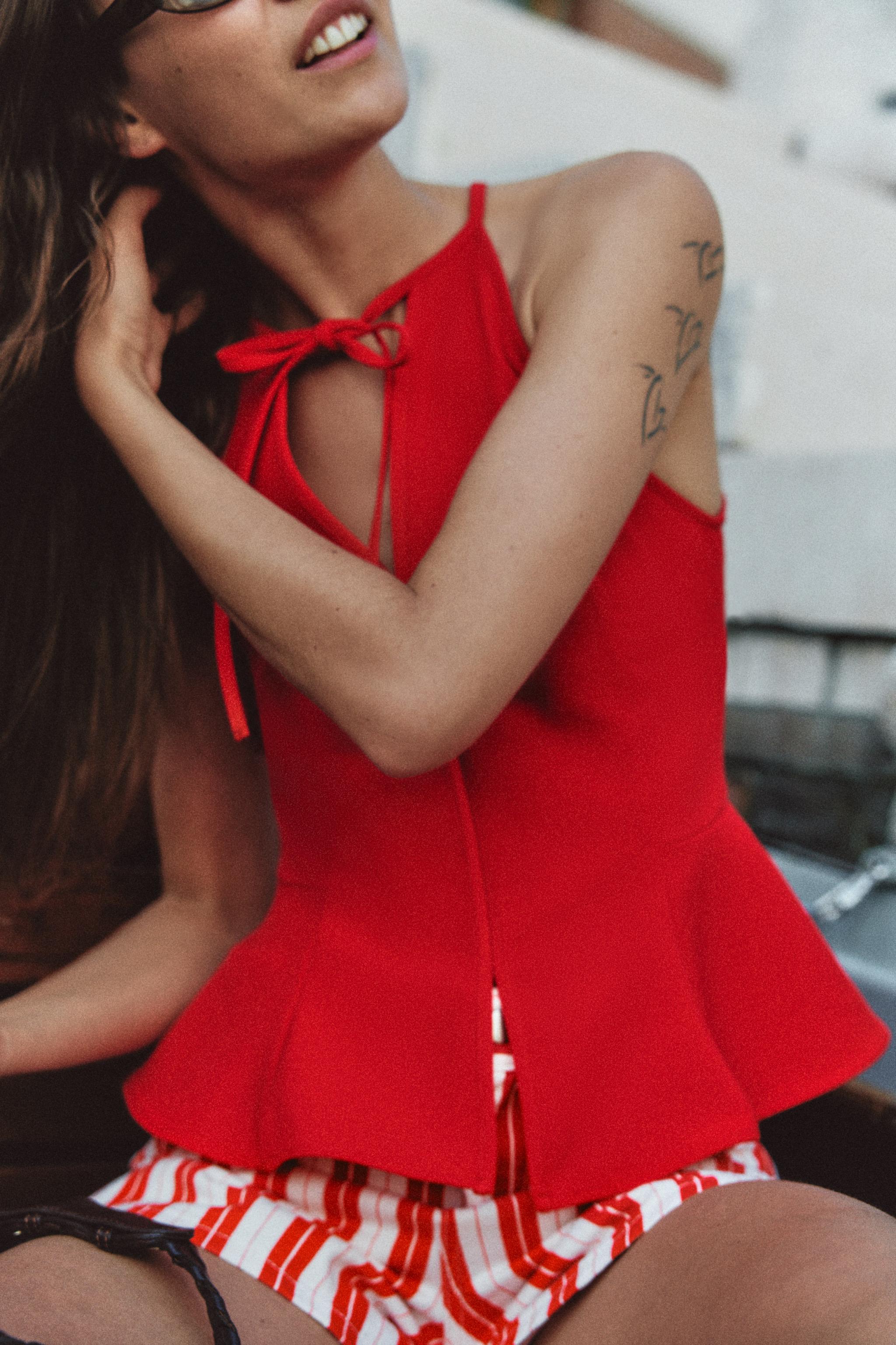 Zara Halter Peplum Top görsel 3