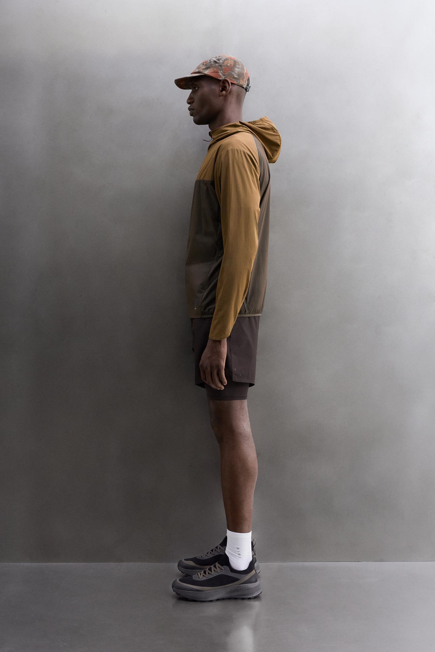 Мужская куртка Zara Textured Running Windbreaker, цвет: Чёрный / Коричневый — фото 4