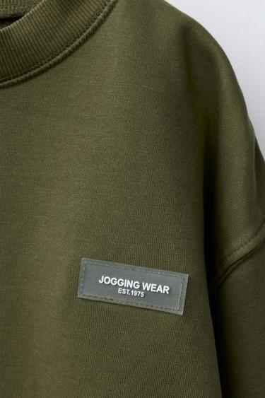 RUBBER LABEL SWEATSHIRT AND CARGO JOGGERS SET - Khaki by Zara - Image 5
