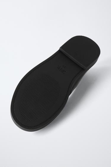 PATENT LOAFERS - Black by Zara