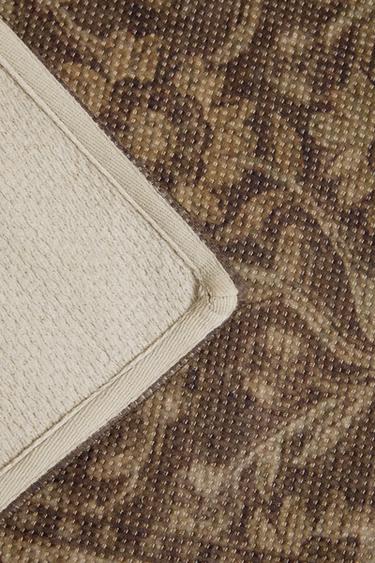 VINTAGE FLORAL RUG - Brown by Zara
