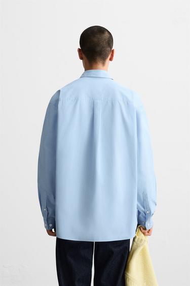 CHEMISE EN POPELINE AVEC POCHE - Bleu ciel de Zara - Image 2