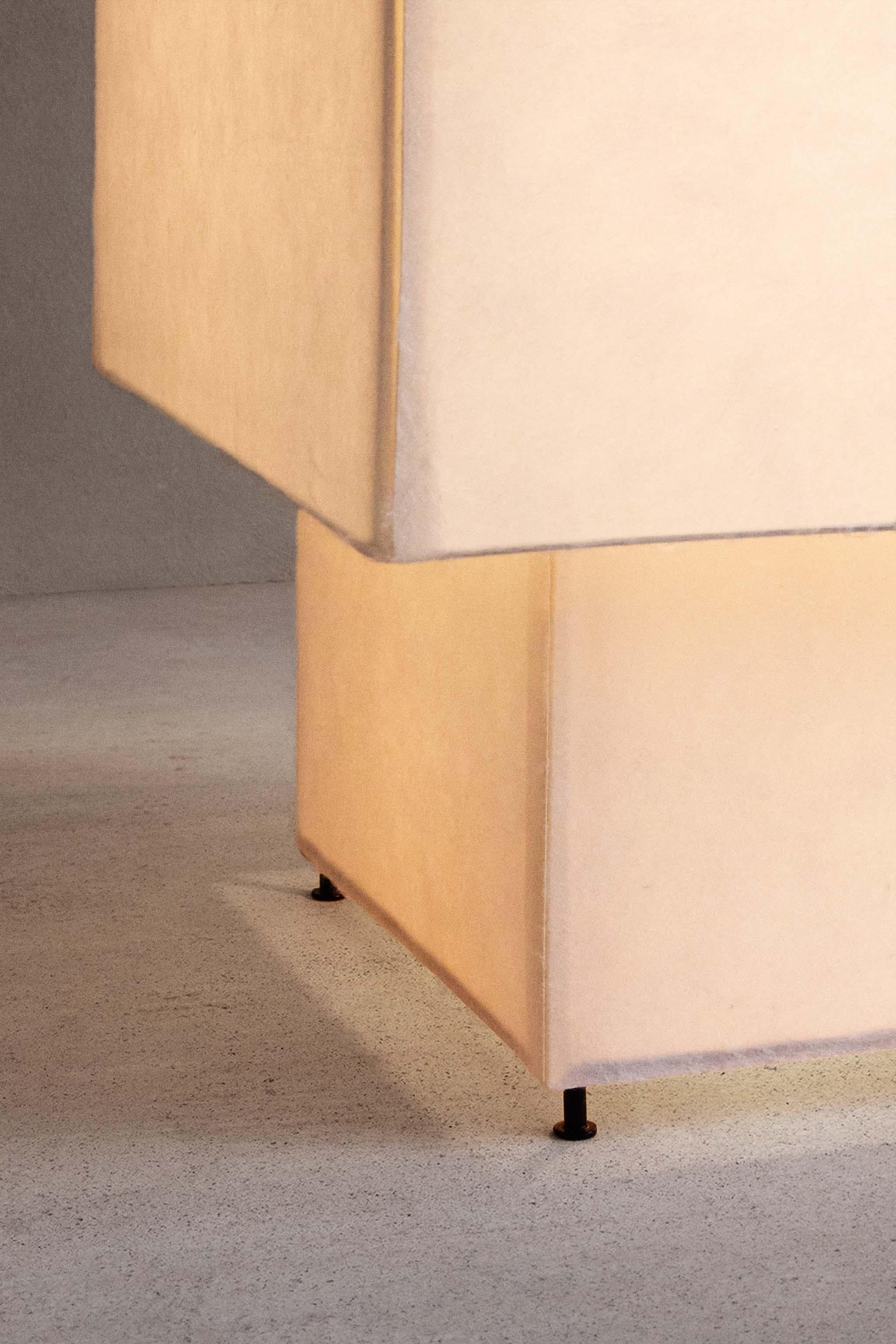 TABLE LAMP M 02