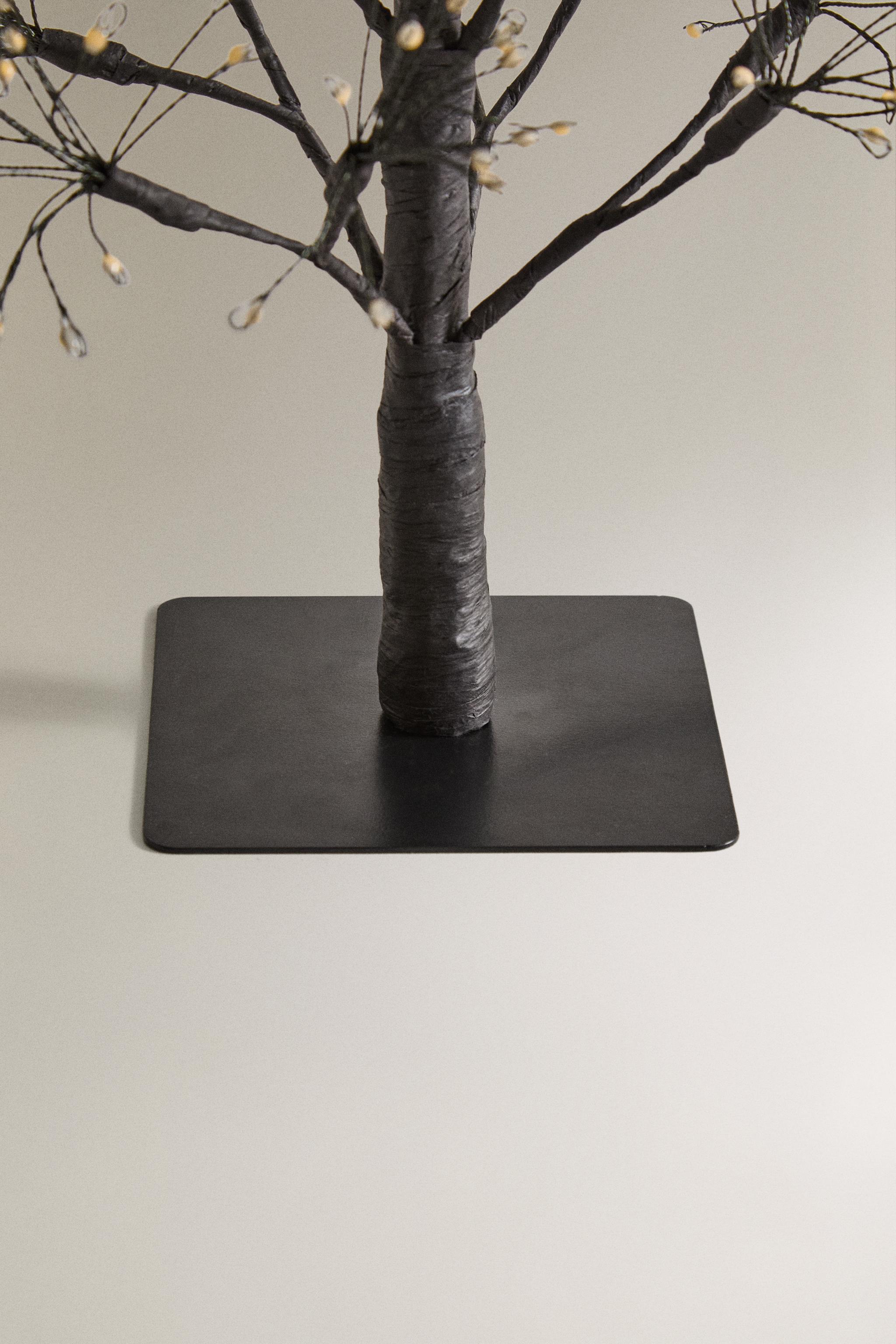 LED LIGHT CHRISTMAS TREE (19.7")