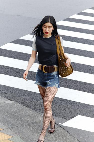 TRF MID-WAIST STAR DENIM SHORTS - Blue by Zara