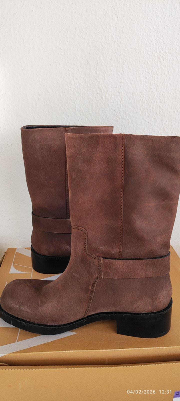 SPLIT SUEDE ANKLE BOOTS WITH BUCKLES - Image 2