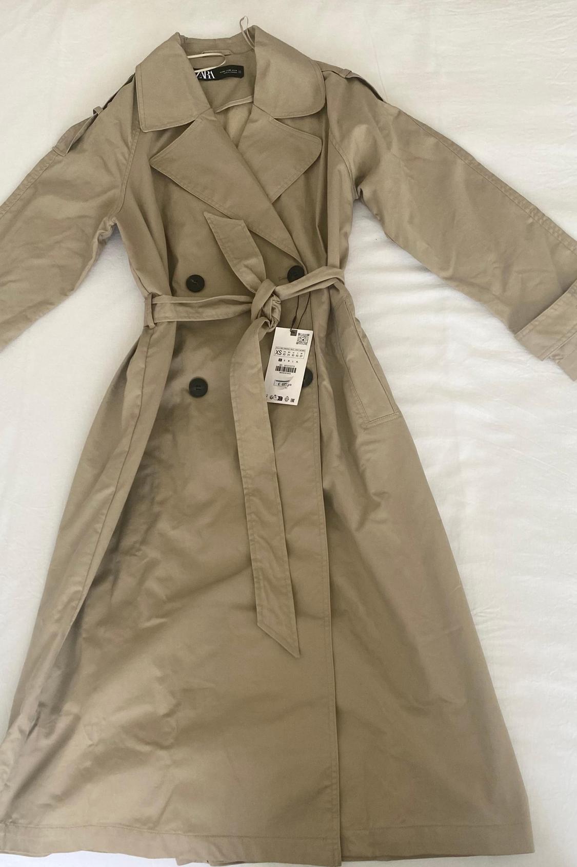 DOUBLE-BREASTED TRENCH COAT WITH BELT