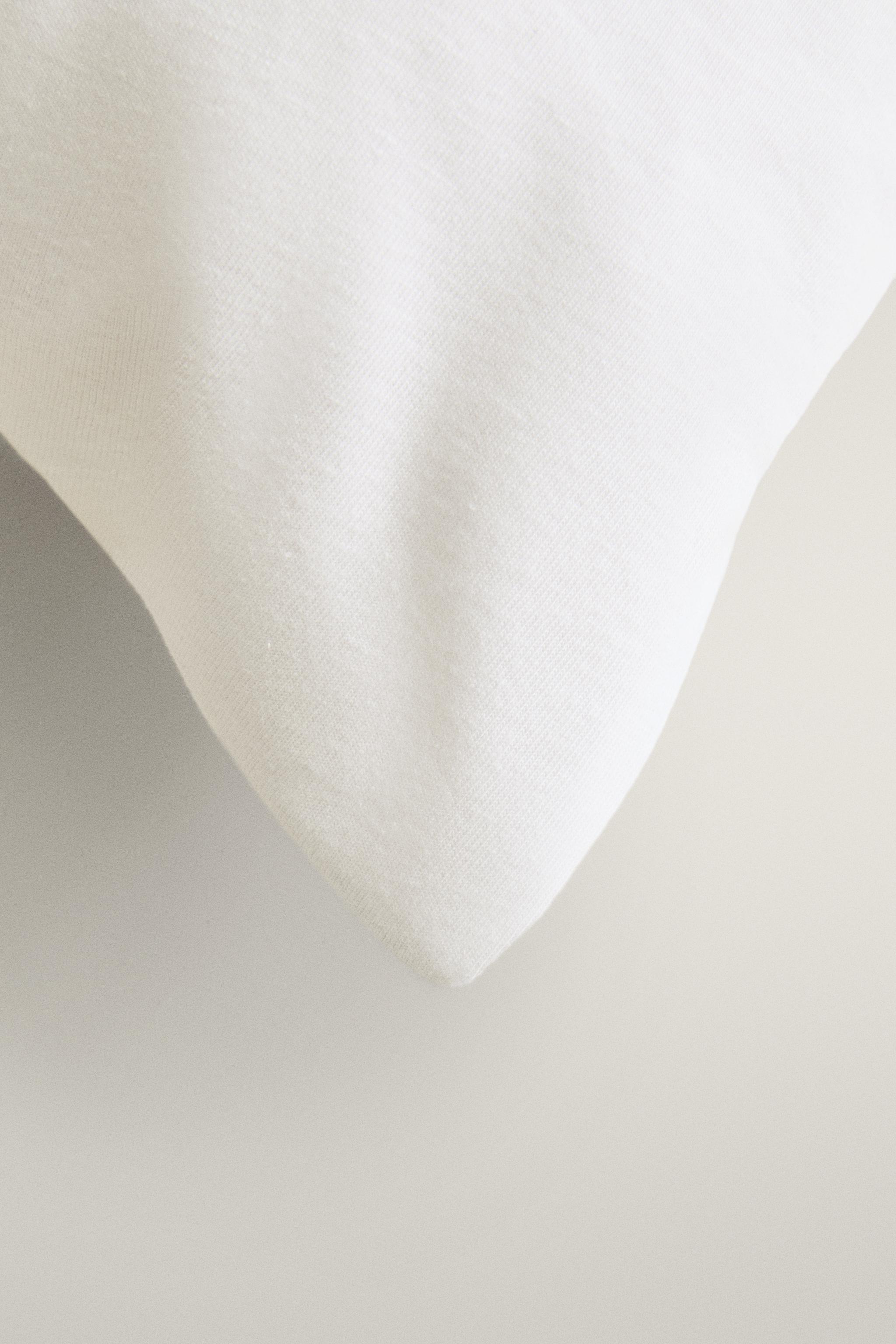 WATERPROOF COTTON JERSEY PILLOW PROTECTOR — White