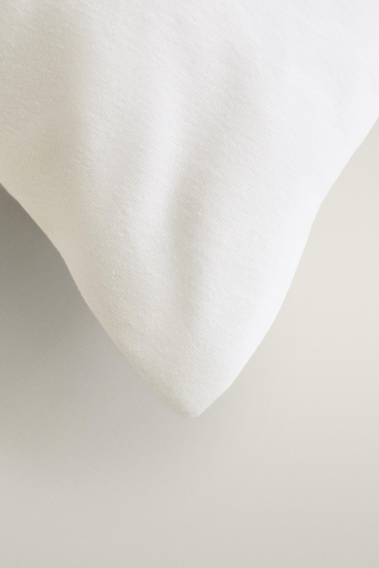 WATERPROOF COTTON JERSEY PILLOW PROTECTOR — White