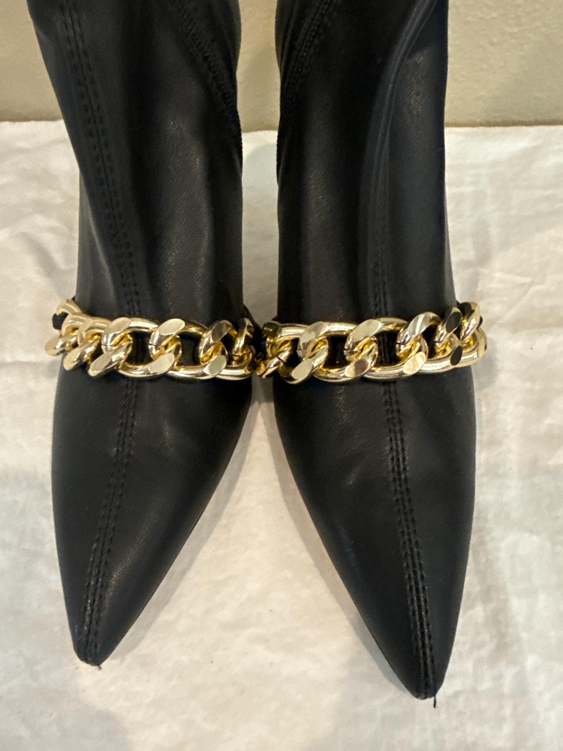 GOLD CHAIN BOOTIES - Image 4