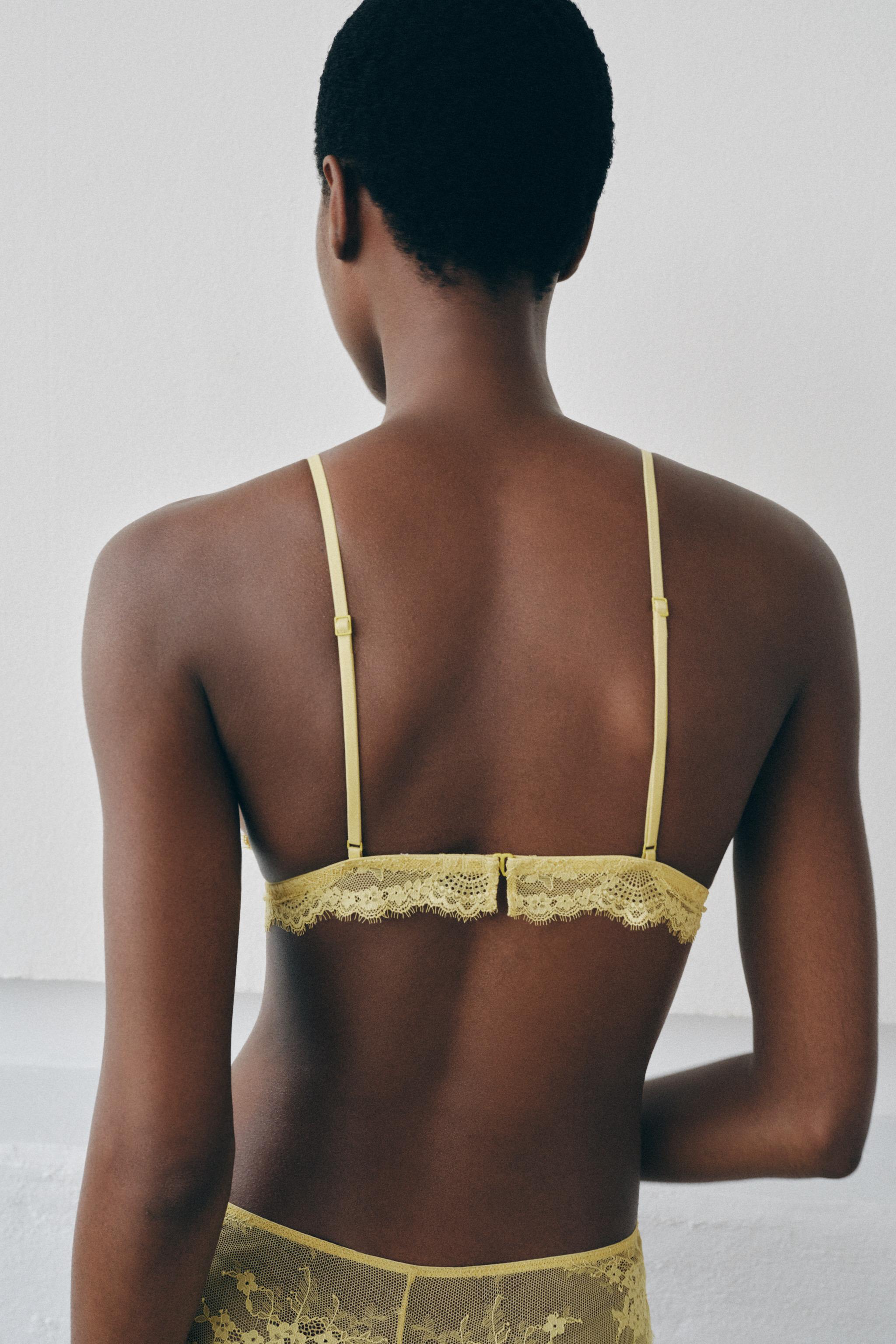 HIGH-WAISTED LACE PANTIES