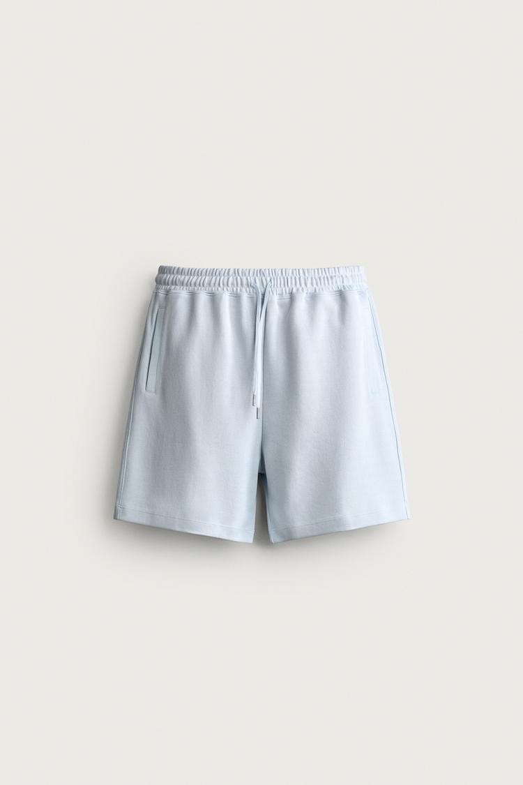 PANTALÓN CORTO BERMUDA TIPO JOGGER DE TEJIDO INTERLOCK CON CORTE RELAJADO 5