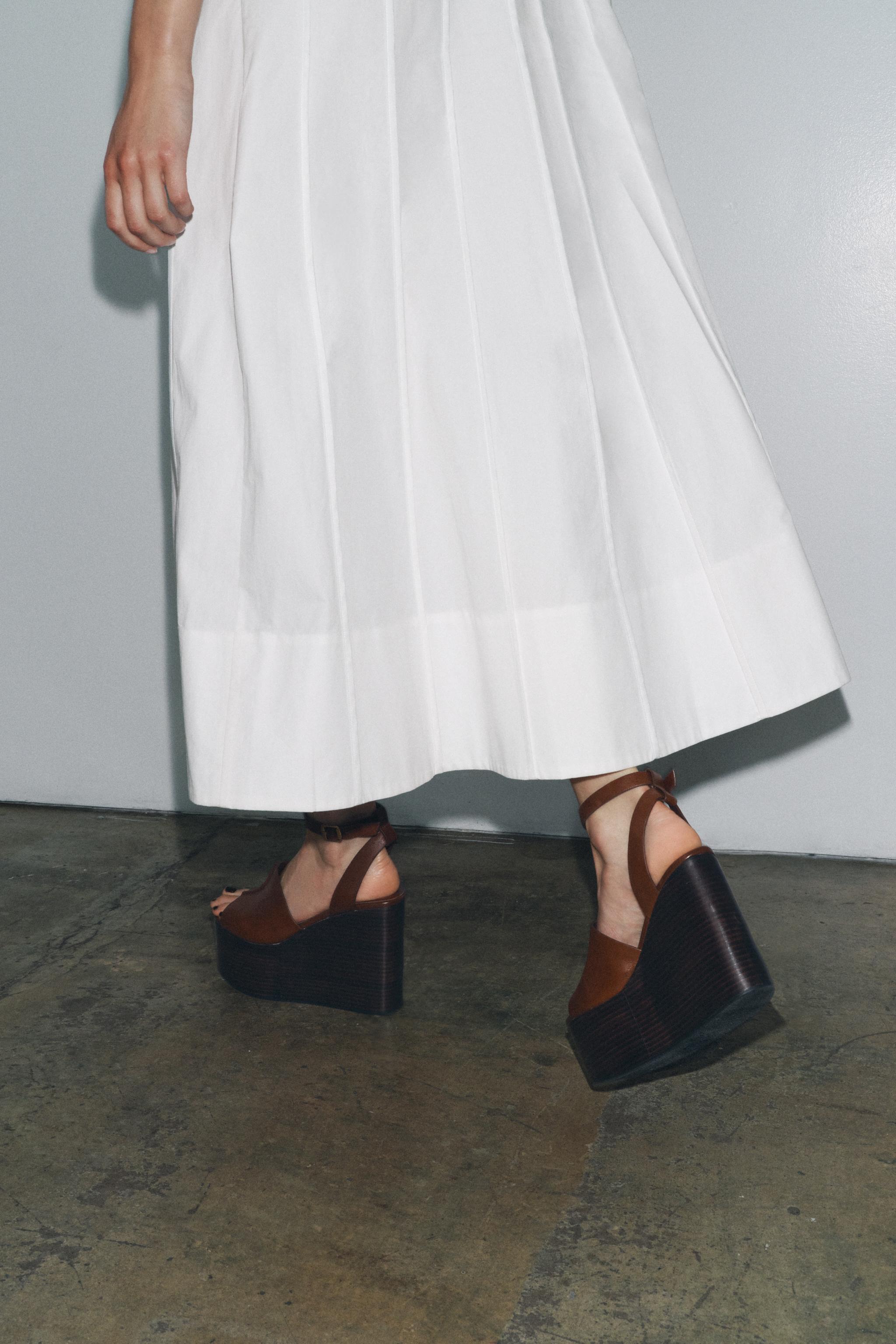 LEATHER WEDGE SANDALS WITH STRAP