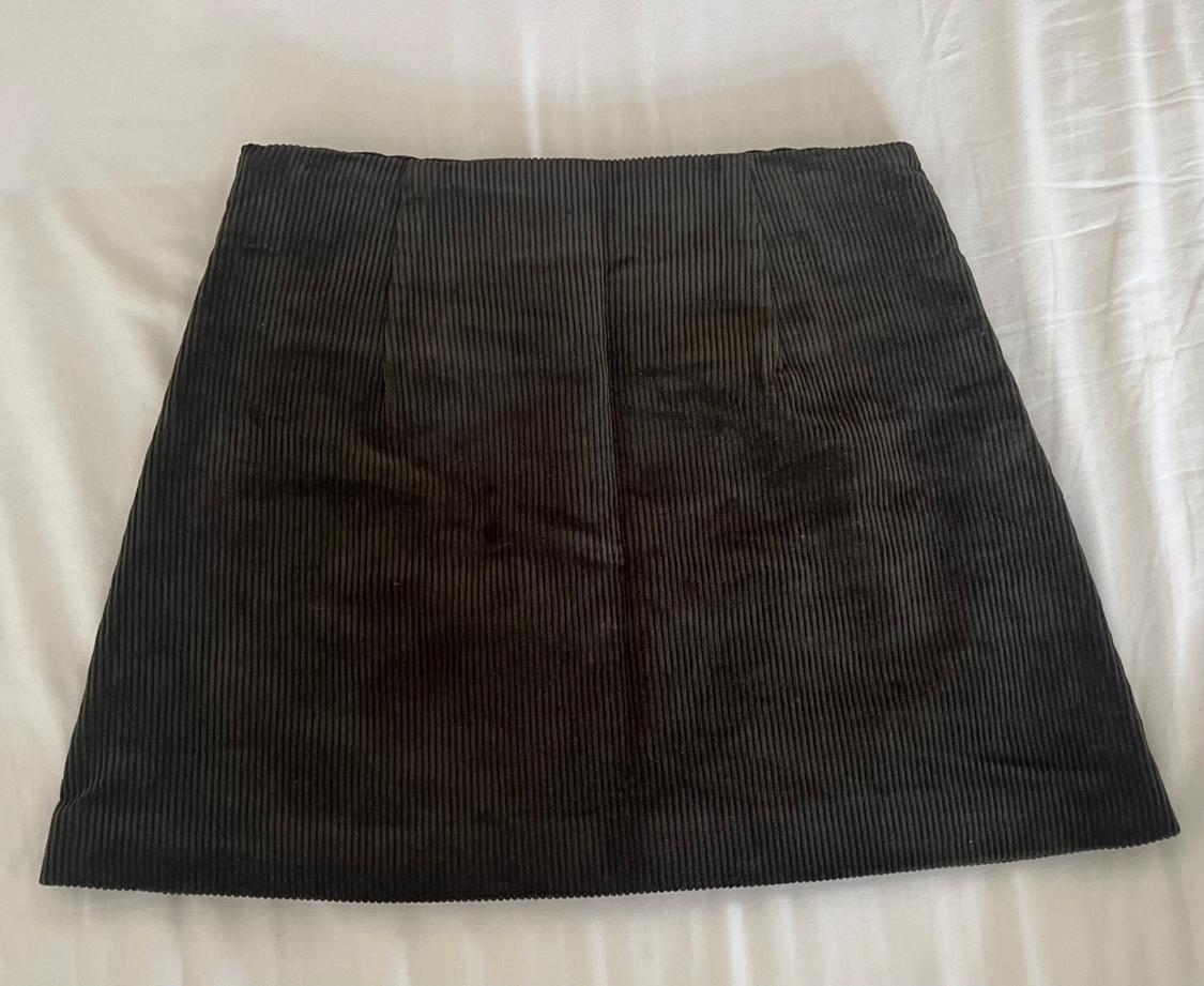 CORDUROY KHAKI GREEN MINI SKIRT - Image 3