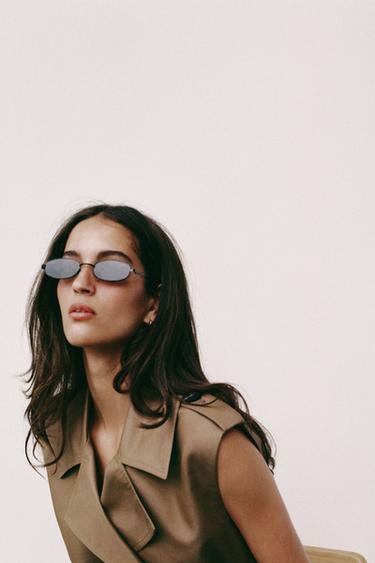 CHALECO CRUZADO CINTURÓN HOMBRERAS - Khaki de Zara