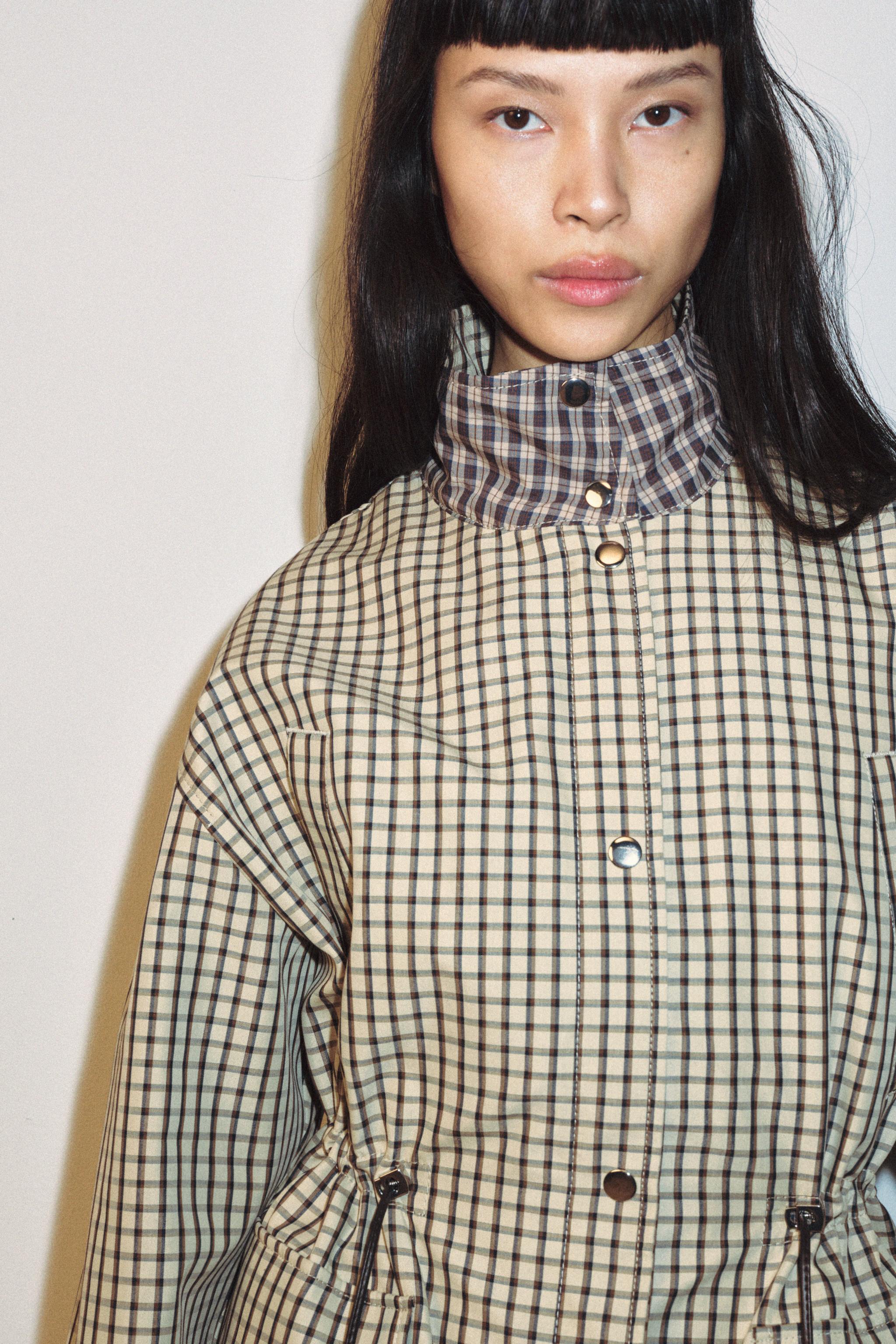 チェック柄ハイネックジャケット - オフホワイト | ZARA Japan / 日本