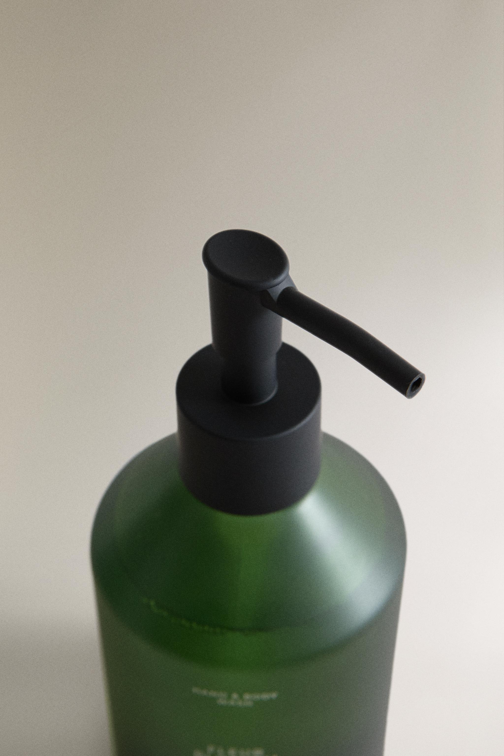 (16.91 oz) FLEUR BLOSSOM LIQUID SOAP