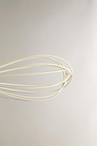 SILICONE AND WOOD WHISK - Cream by Zara - Image 4