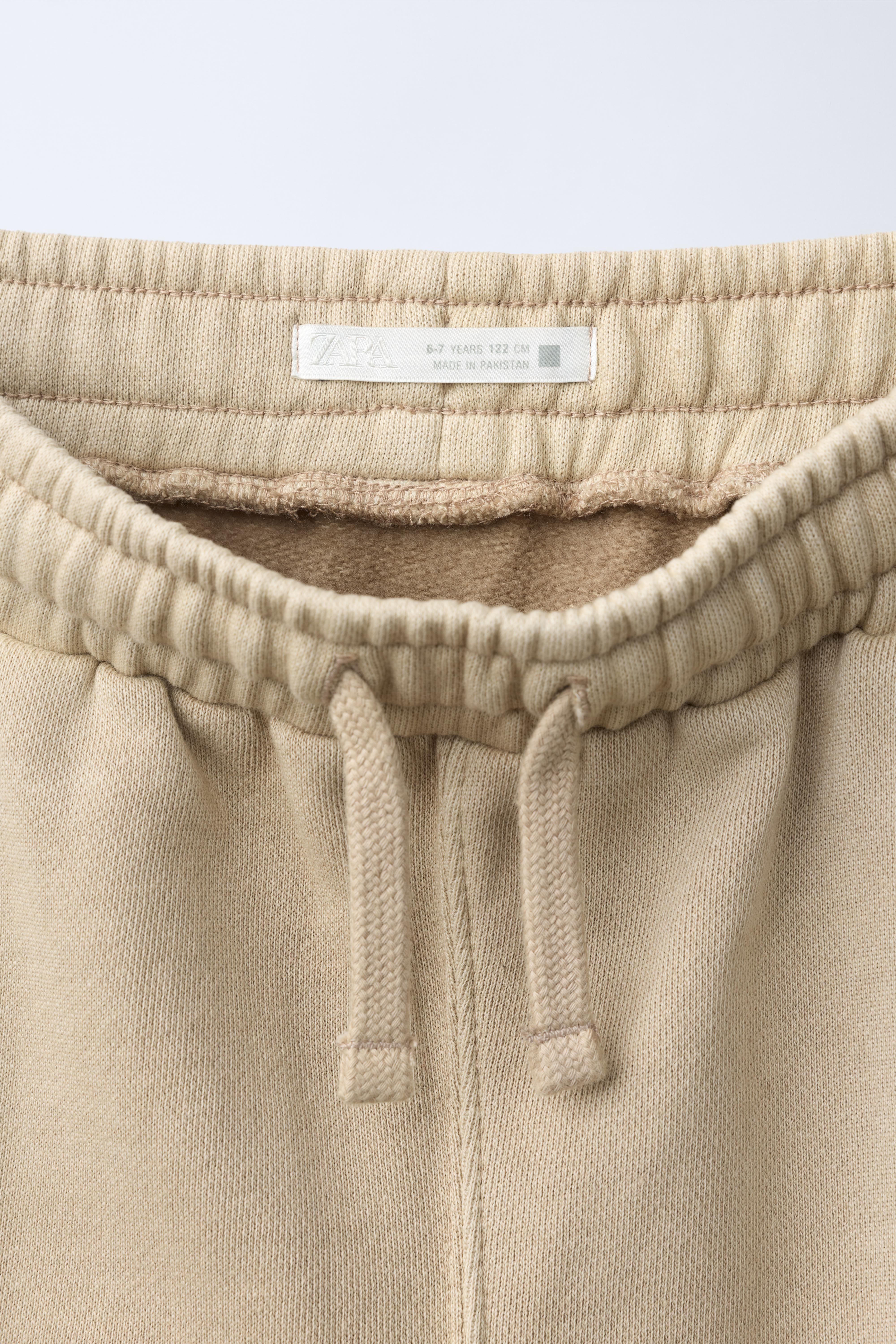 STRAIGHT-LEG STAR PATCH PANTS
