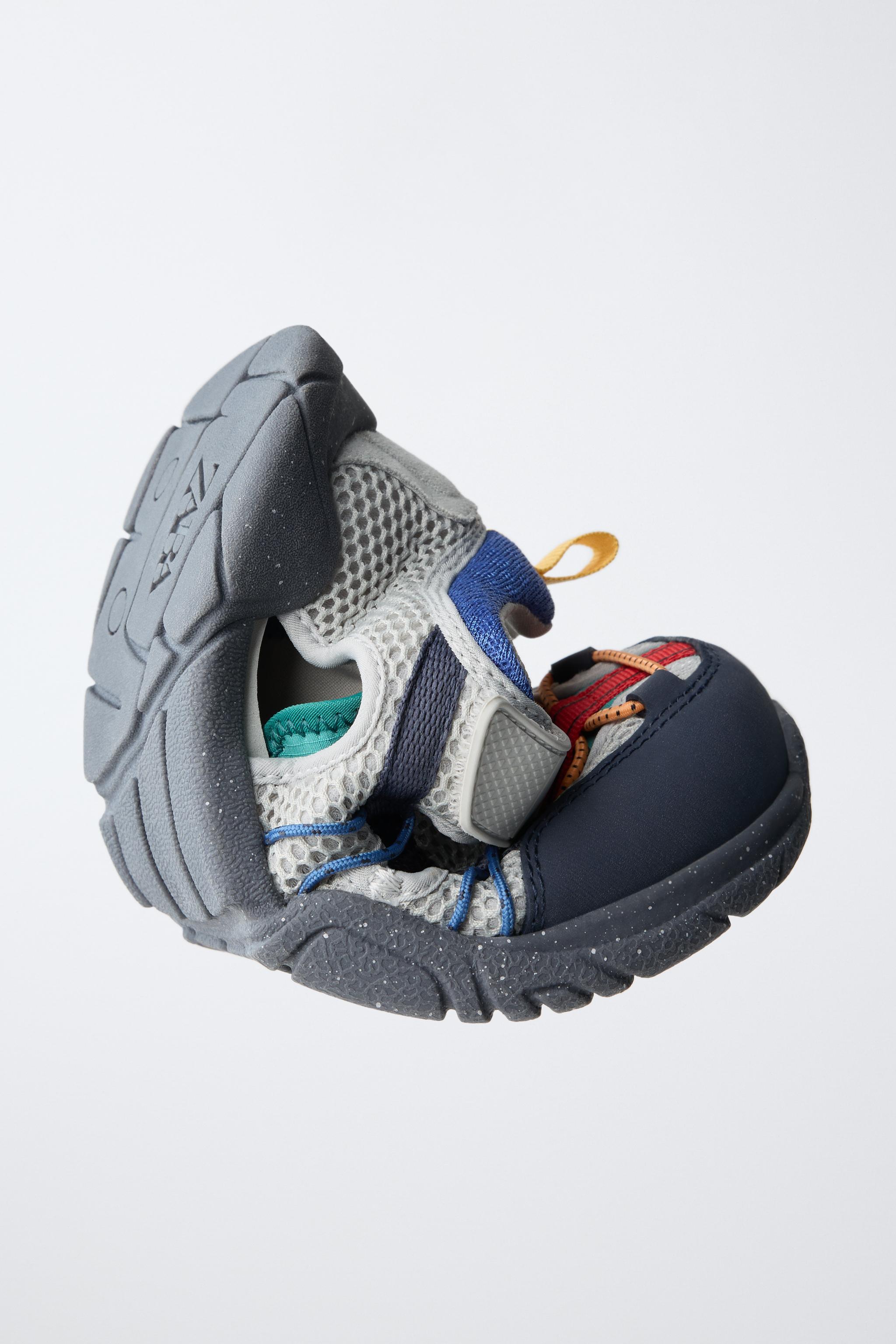 Детские кроссовки Zara BAREFOOT SNEAKERS WITH CUTOUTS — фото 3