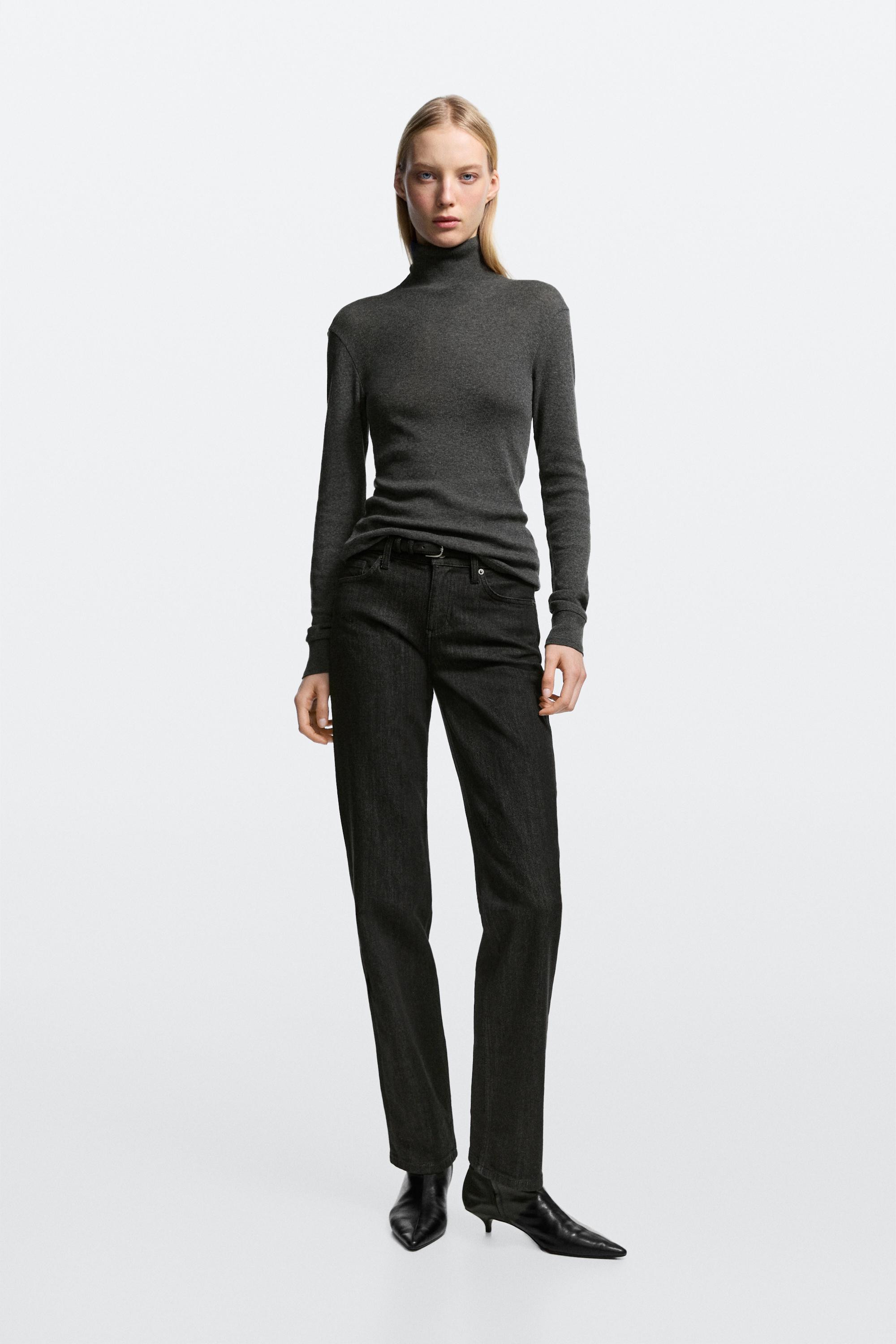 Low-rise straight-leg jeans