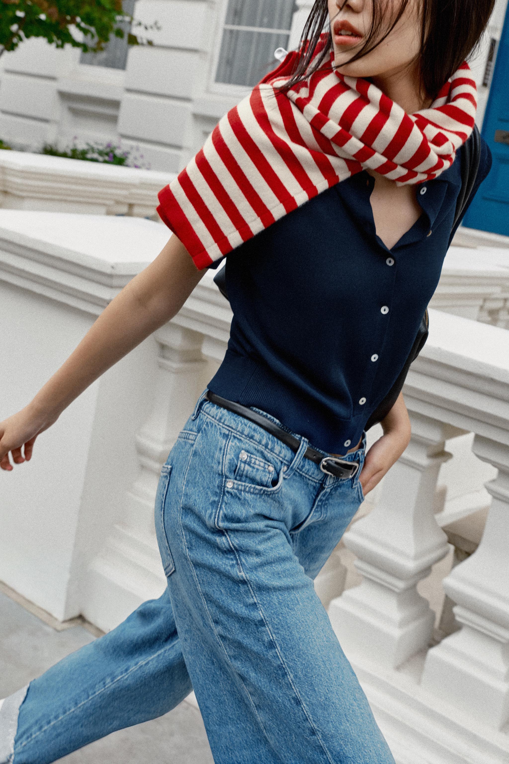 GILET EN MAILLE À MANCHES COURTES