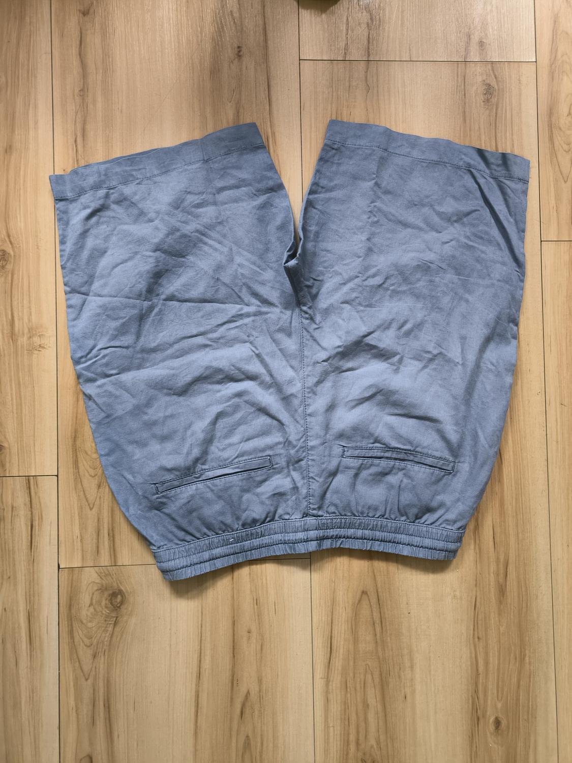 GARMENT DYED BERMUDA SHORTS - Image 2