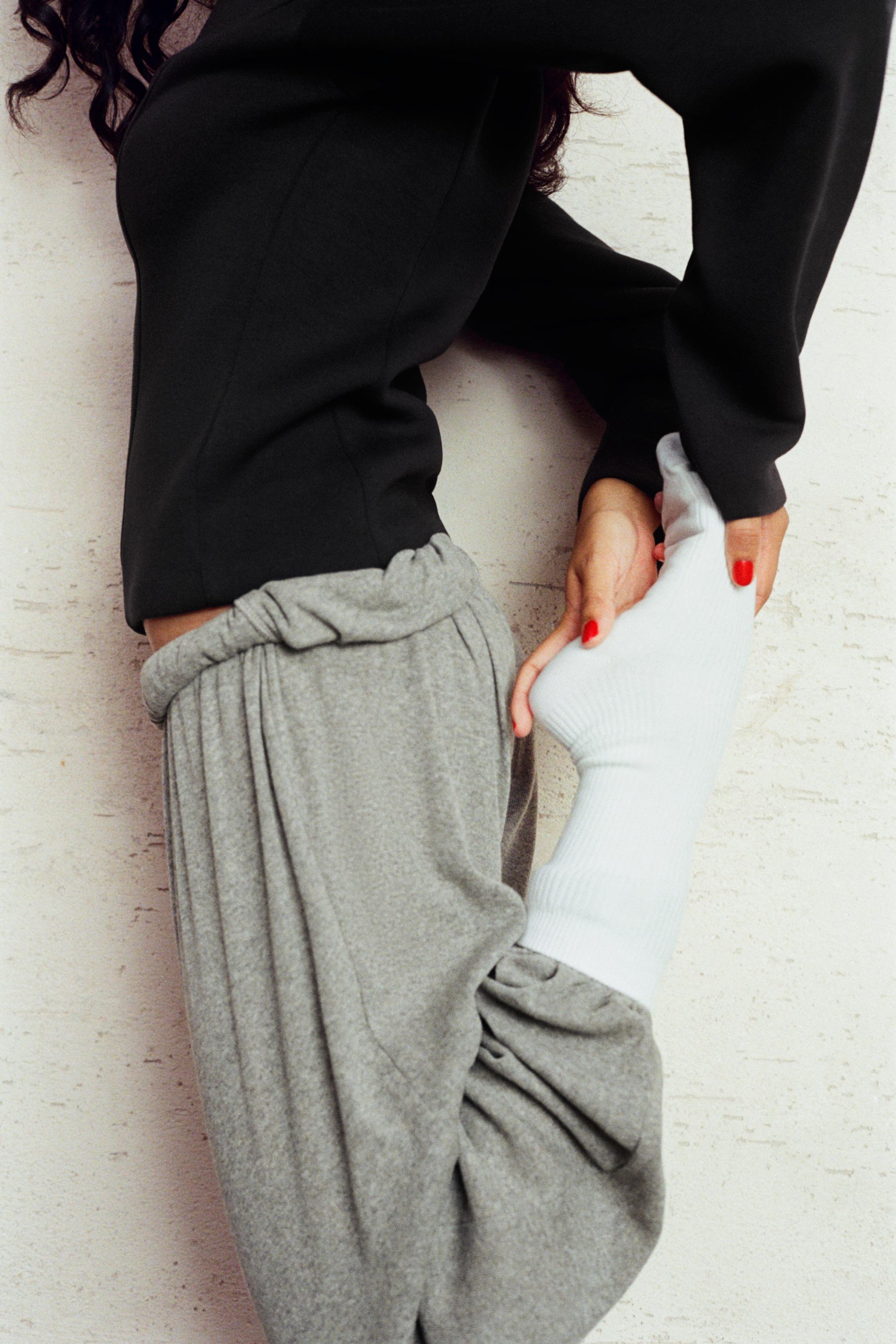 VOLUMINOUS TECHNICAL SWEATSHIRT