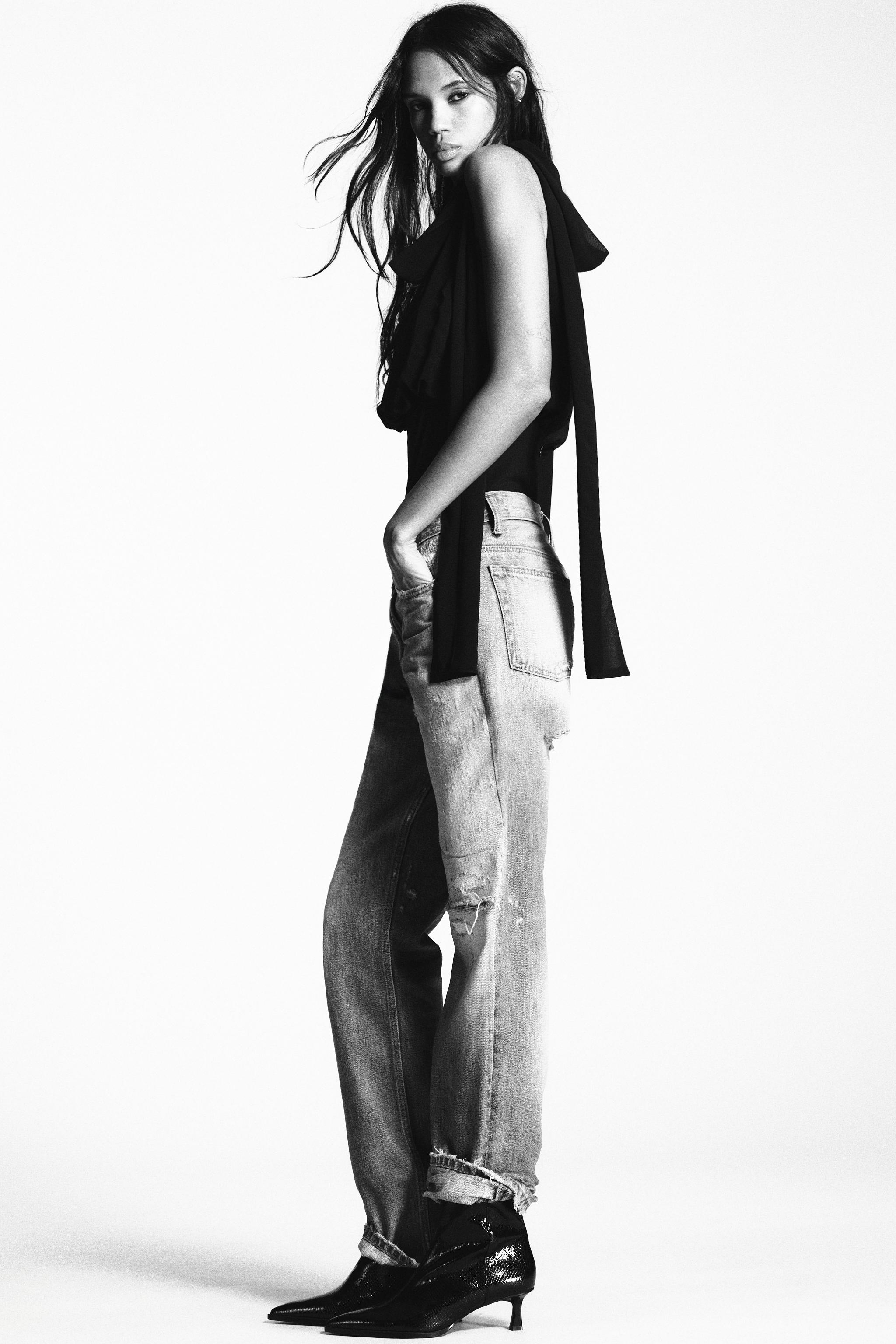 EMBOSSED HEELED ANKLE BOOTS