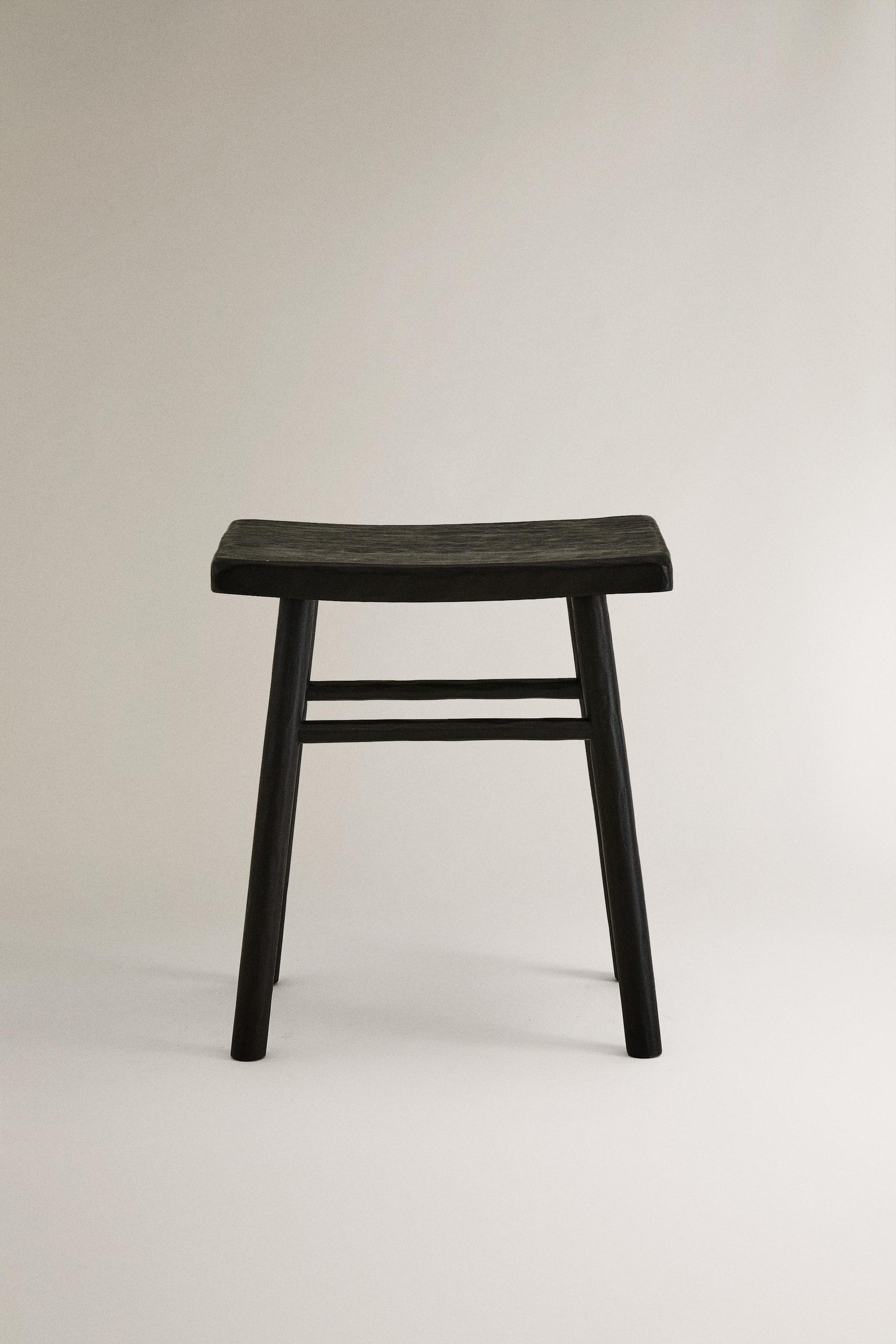 HAMMERED STOOL