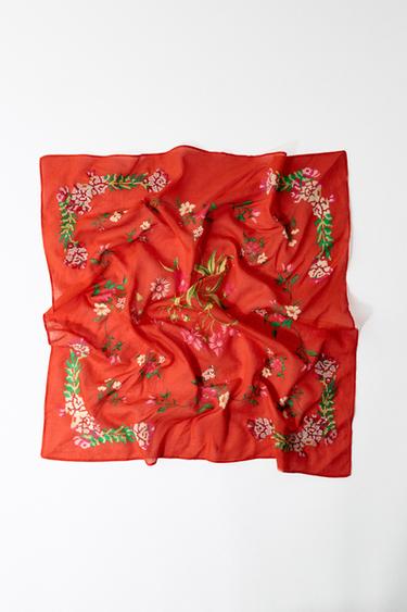 EMBROIDERED COTTON SCARF - Red by Zara