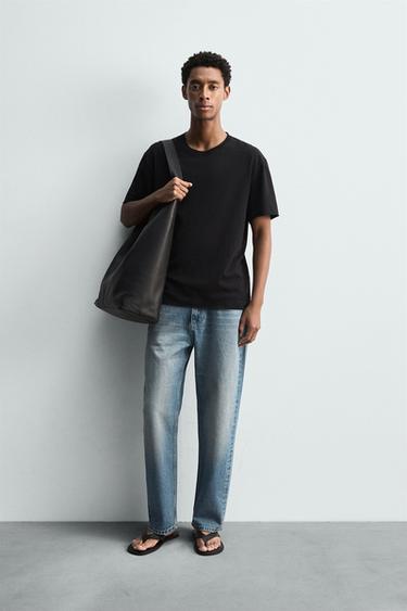 Zara LIGHTWEIGHT T-SHIRT WITH IRREGULAR FINISH - Black