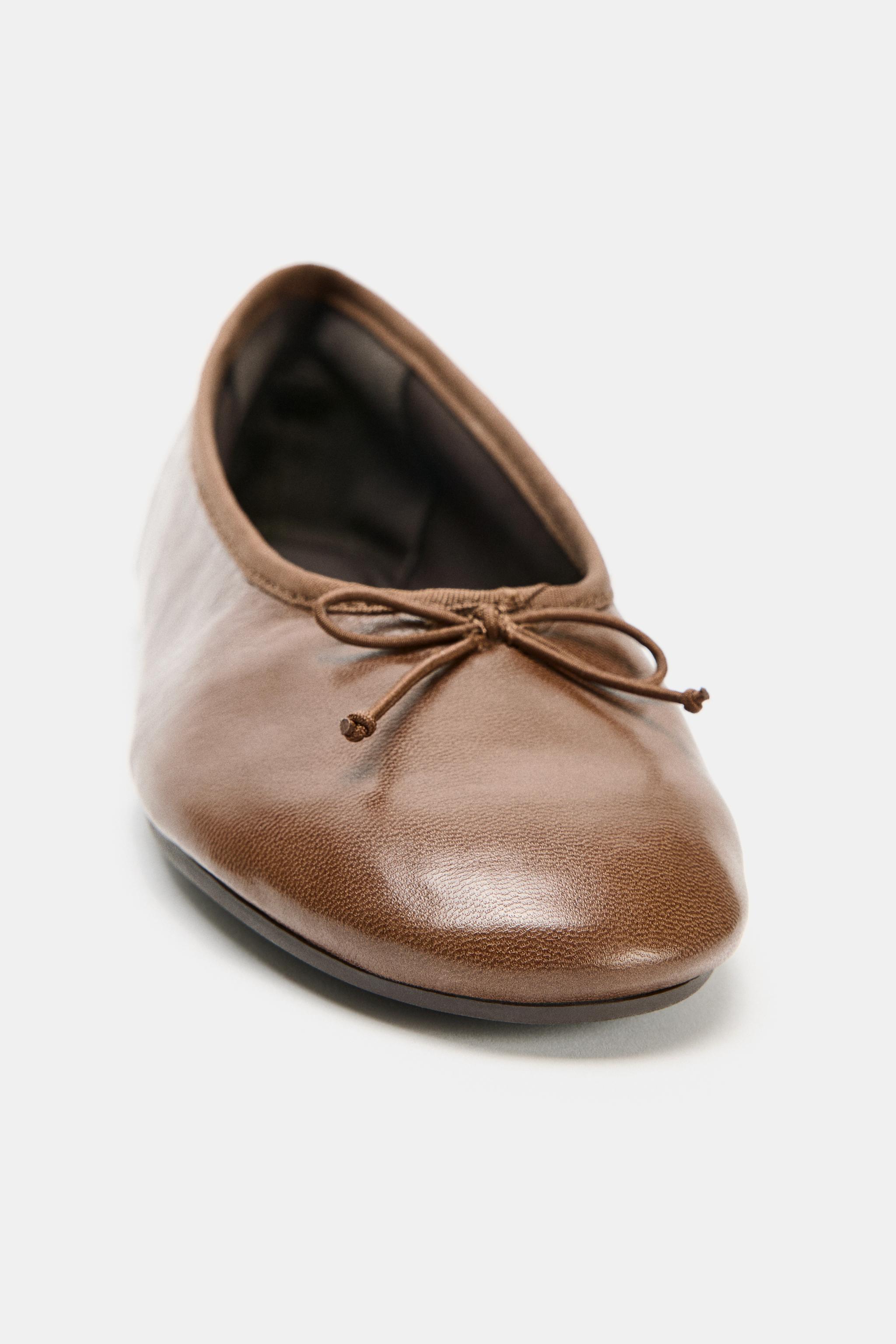 LEATHER BALLET FLATS WITH BOW