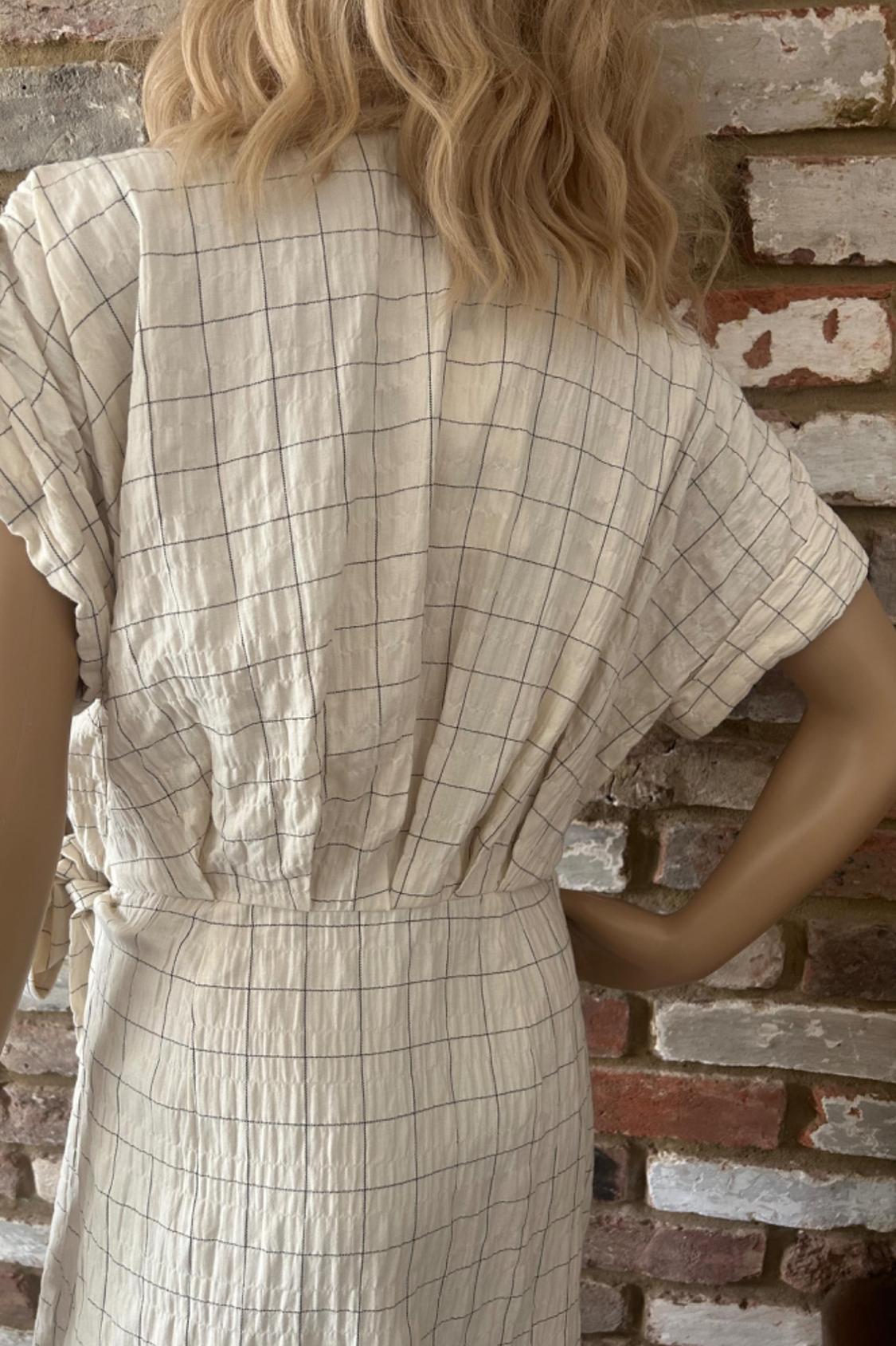 CHECKED DRESS WITH KNOT DETAIL - Image 7