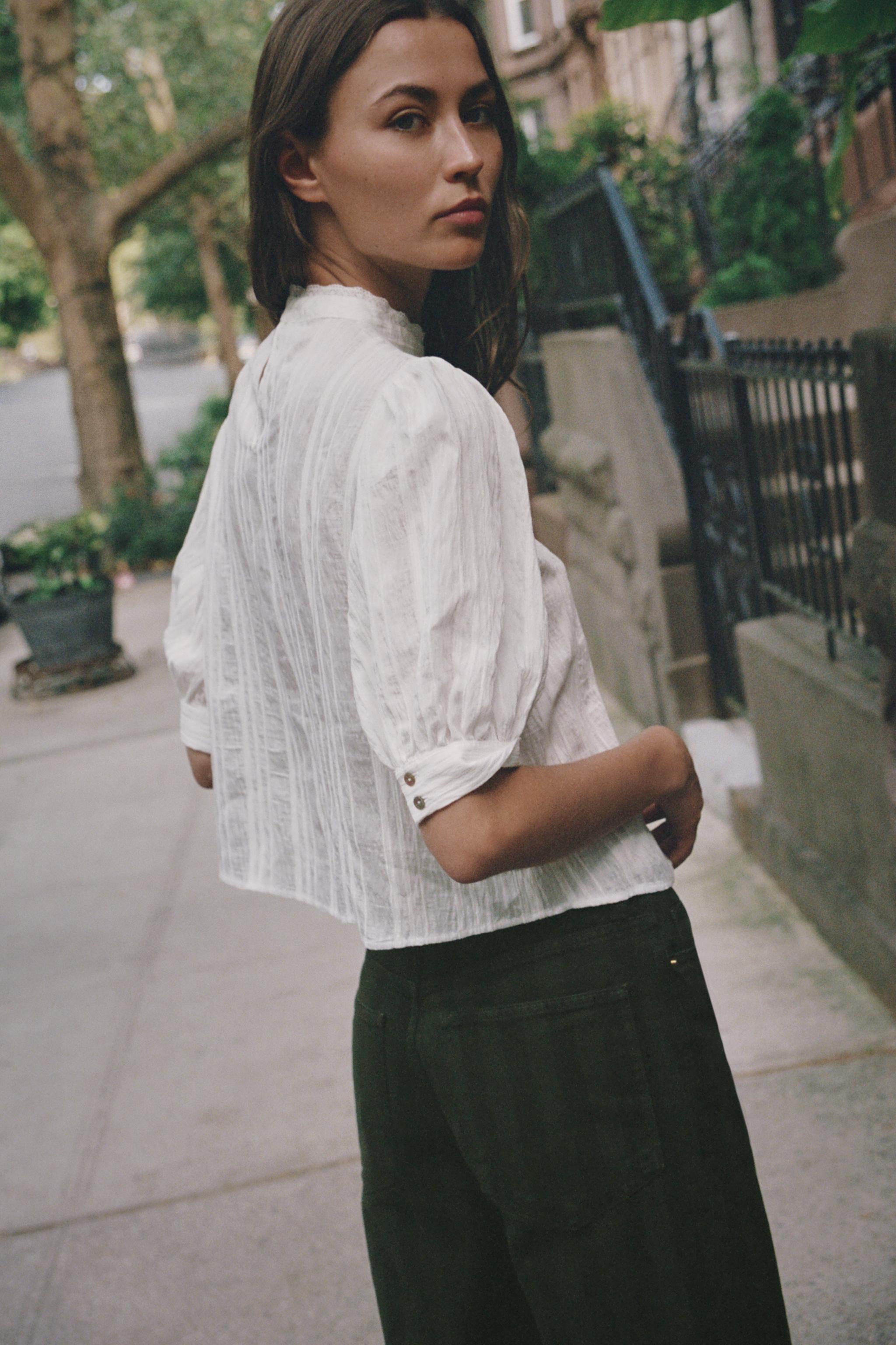 CHEMISE ROMANTIQUE EN DENTELLE