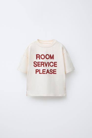 CAMISETA ESTAMPADA HÔTEL MAGIQUE © X ZARA - Crudo de Zara