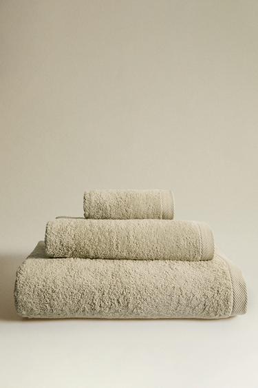 Zara Açık yeşil - DÜZ RENKLİ PAMUKLU KUMAŞ BANYO HAVLUSU (500 GXM²)